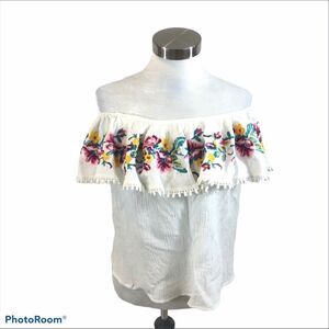 The Impeccable Pig Off The Shoulder‎ Blouse Medium